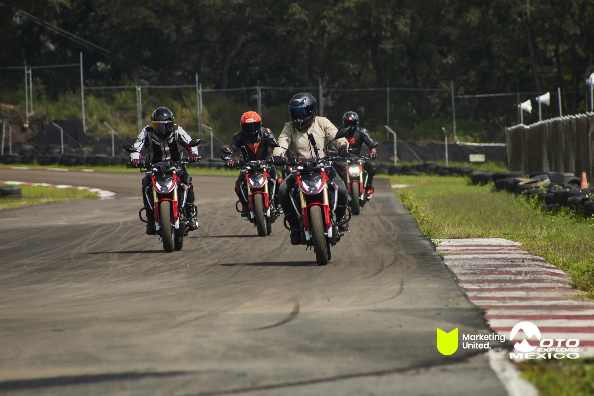 HUNK TRACKDAY 235
